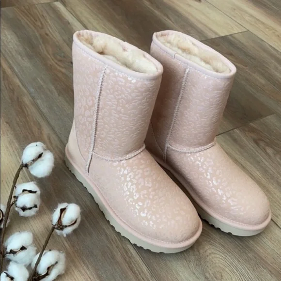 🌿UGG🌿CLASSIC SNOW LEOPARD BOOTS - Picture 14 of 15